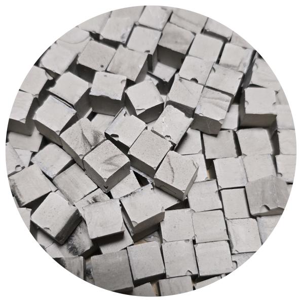 Black Mineral Cubes - 50ml